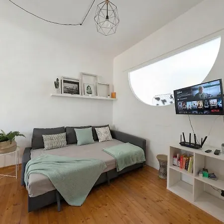 아파트 - 300m Dalla Stazione - Wifi - 4 Posti Letto *